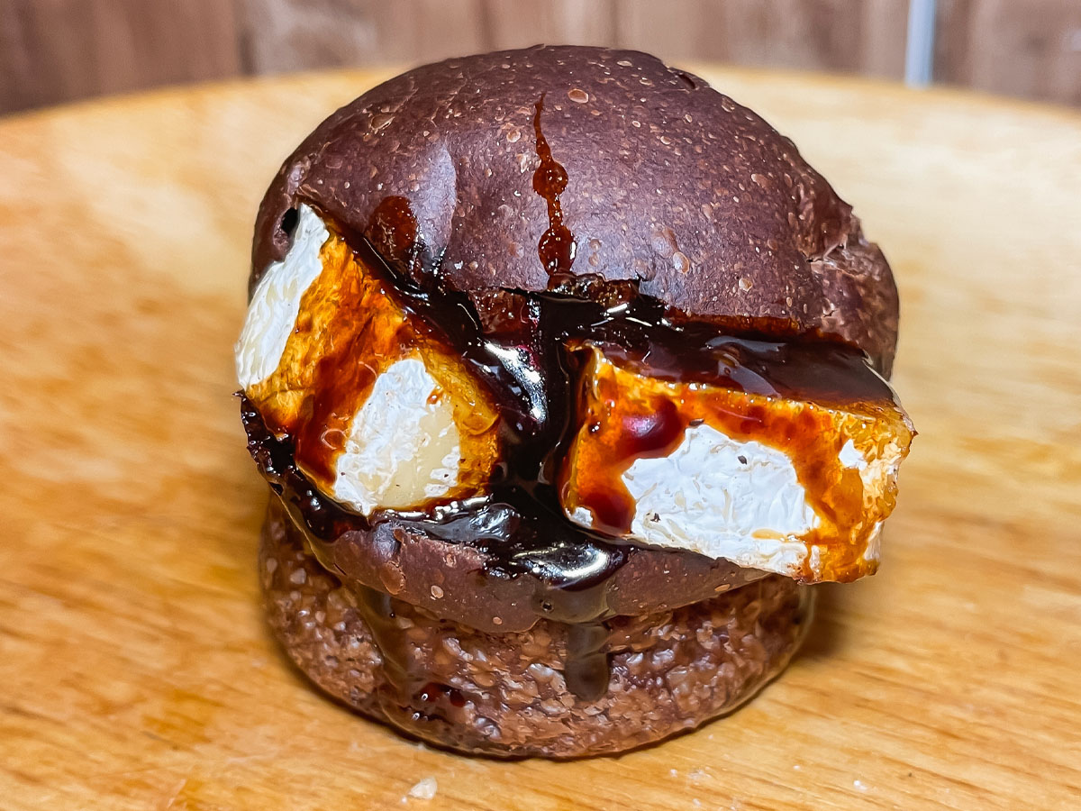 「daco(ダコ)」でチーズジャンキー、照り焼きバーガー、カカオキャラメルカマンベール買ったよ!/横浜臨港パーク店