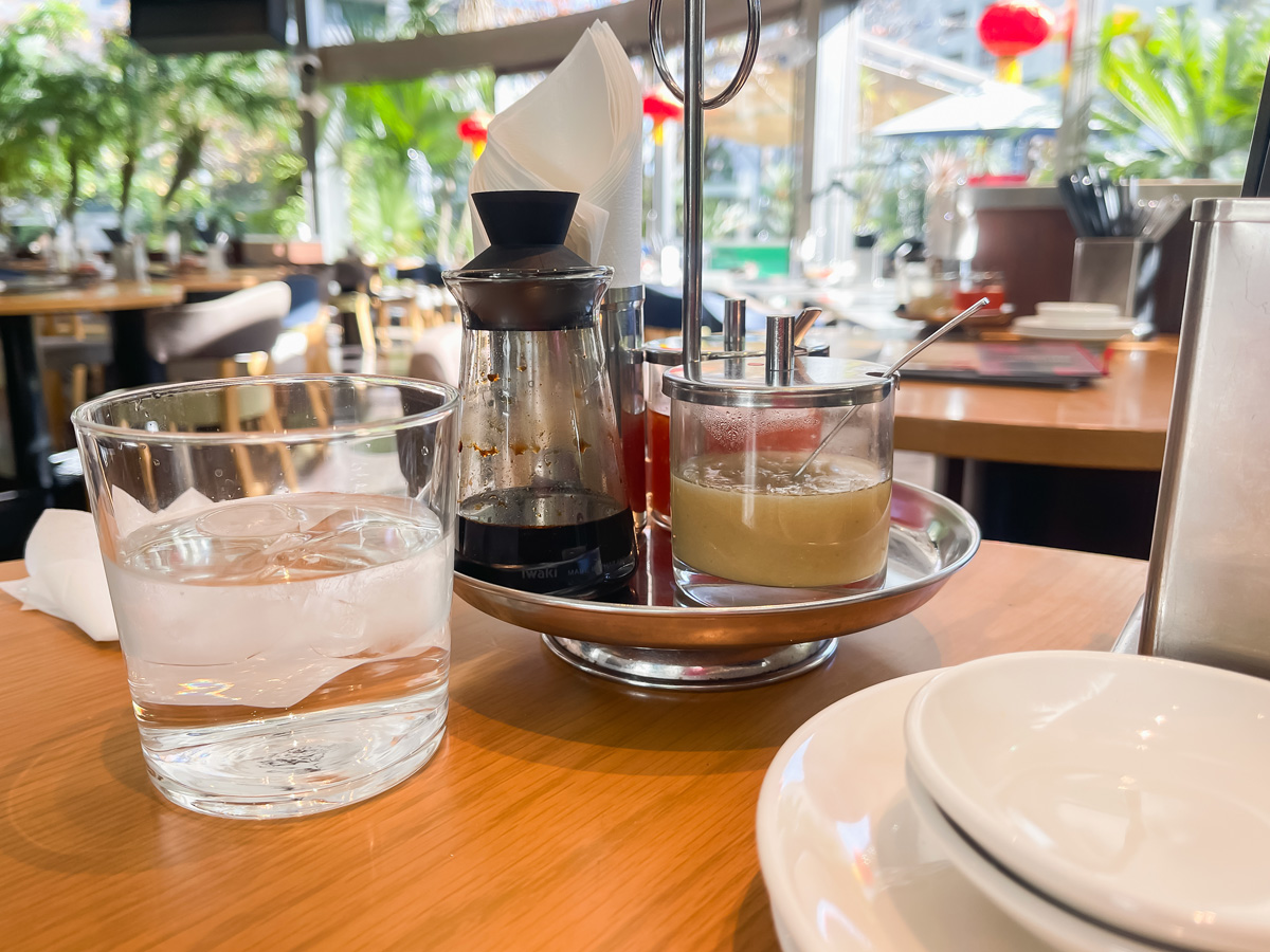 「威南記海南鶏飯(ウィーナムキー ハイナンチキンライス)」でローストチキンヌードルとラクサ食べた/東京・田町店