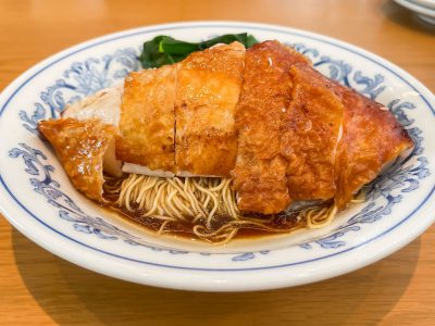 「威南記海南鶏飯(ウィーナムキー ハイナンチキンライス)」でローストチキンヌードルとラクサ食べた／東京・田町店