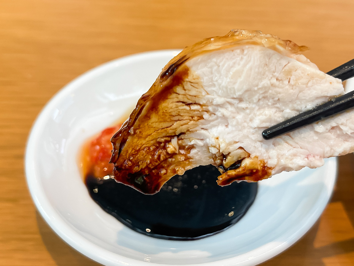 「威南記海南鶏飯(ウィーナムキー ハイナンチキンライス)」でローストチキンヌードルとラクサ食べた/東京・田町店