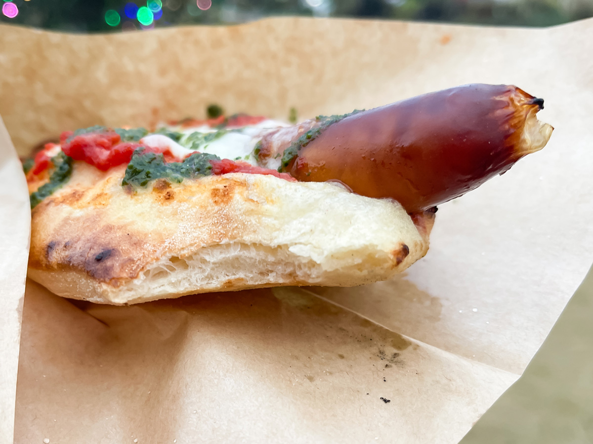 「DIVERTENTE(ディヴェルテンテ)」でナポリピザドッグ食べたよ!/クリスマスマーケットイン横浜赤レンガ倉庫