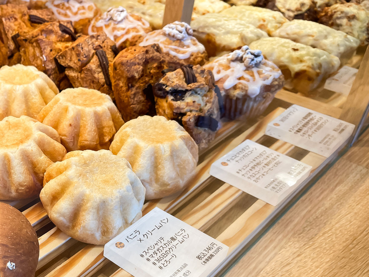 「365日とCOFFEE」でクロッカンショコラ、バスクチーズケーキ食べた！ ／東京・ニュウマン高輪店