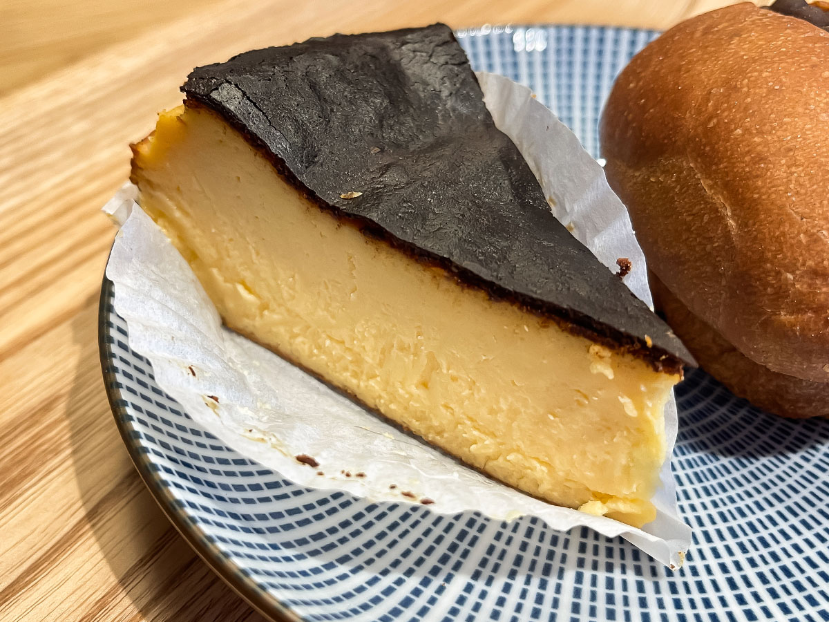 「365日とCOFFEE」でクロッカンショコラ、バスクチーズケーキ食べた！ ／東京・ニュウマン高輪店