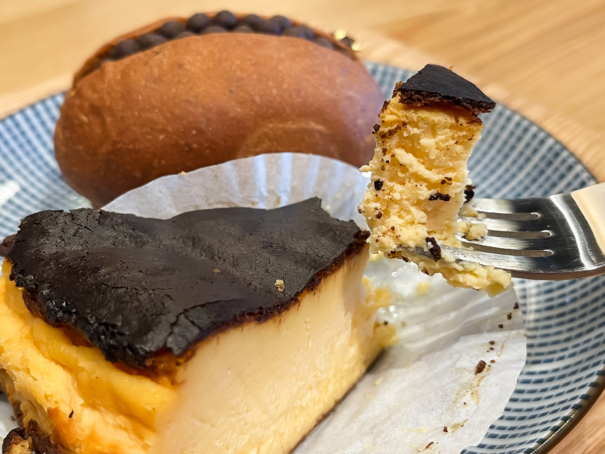 「365日とCOFFEE」でクロッカンショコラ、バスクチーズケーキ食べた！ ／東京・ニュウマン高輪店