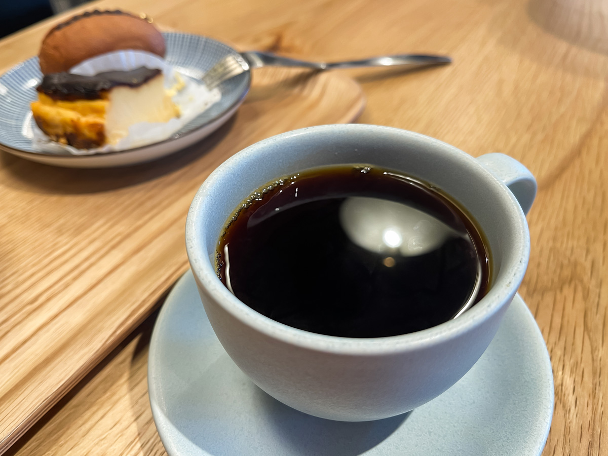 「365日とCOFFEE」でクロッカンショコラ、バスクチーズケーキ食べた！ ／東京・ニュウマン高輪店
