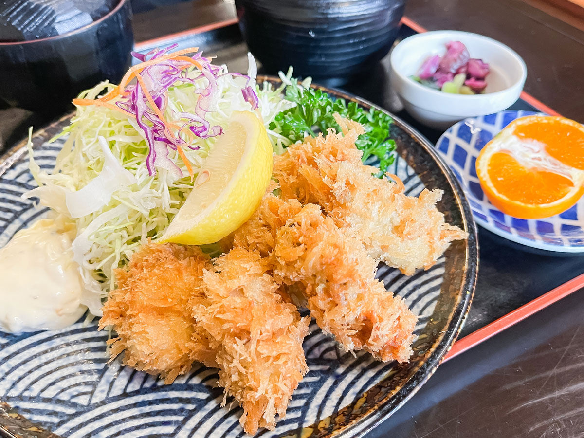 とんかつ割烹「かつ半」で期間限定カキフライ定食、むつ西京焼き定食、山かけ食べたよ!/横浜・桜木町