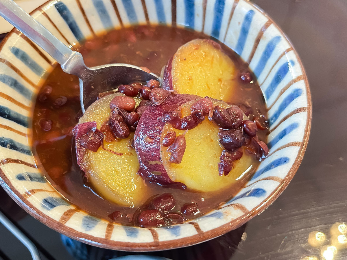 「CRAFT. Table(クラフトテーブル)」で小豆とサツマイモのおしるこ・釜炒り茶のセット食べたよ！／横浜・馬車道