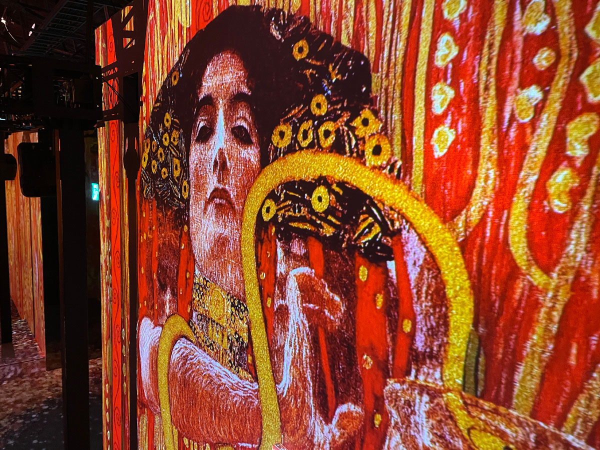 視覚と聴覚で楽しむ没入型美術館「THE MOVEUM YOKOHAMA(ザ・ムービアム ヨコハマ)」に行ってみた／横浜・山下埠頭内