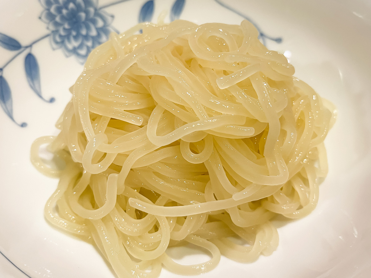 ゆうちょ銀行(7182)の株主優待で、ぴょんぴょん舎の冷麺三種詰合せがきたよ！