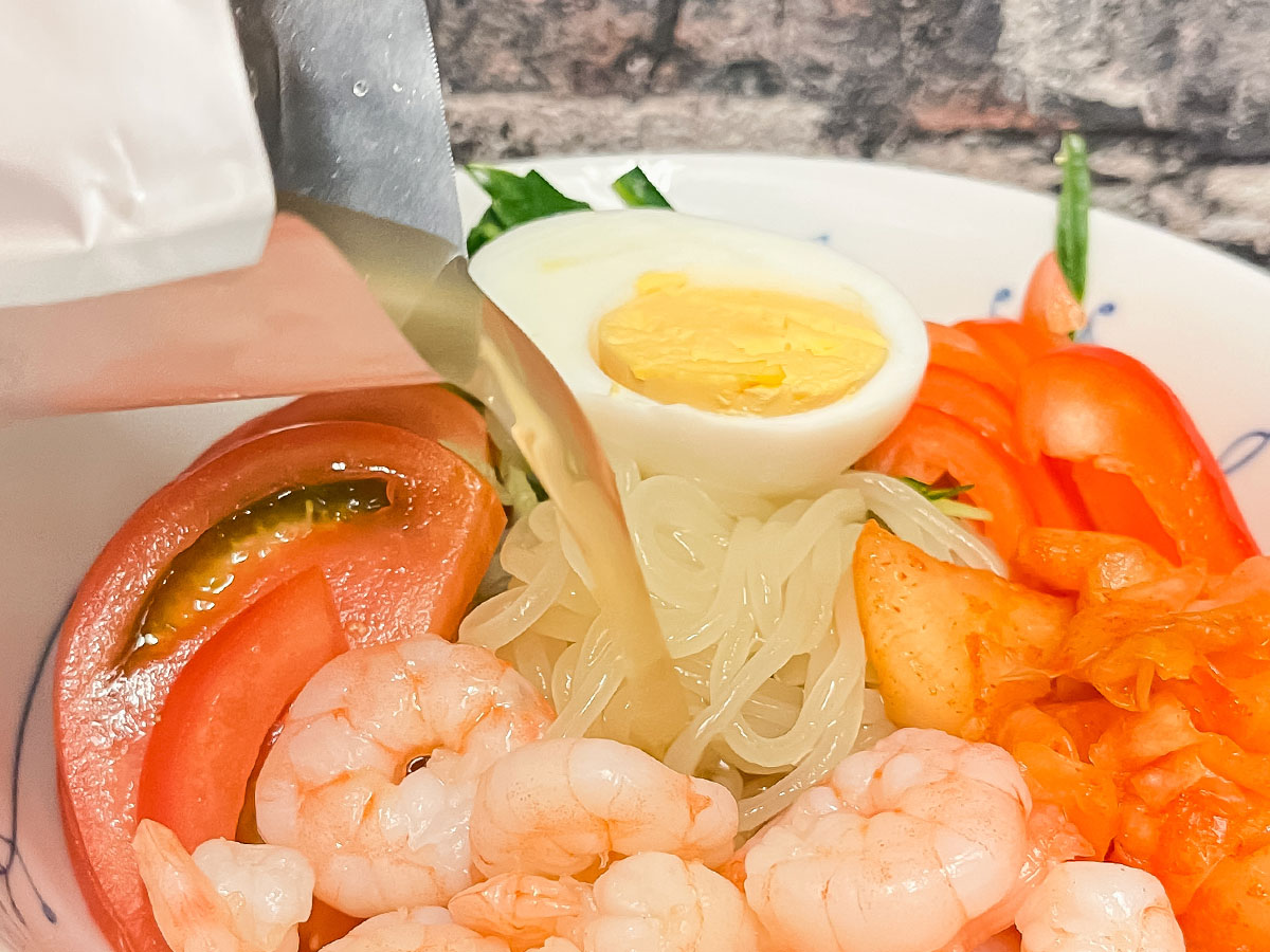 ゆうちょ銀行(7182)の株主優待で、ぴょんぴょん舎の冷麺三種詰合せがきたよ！