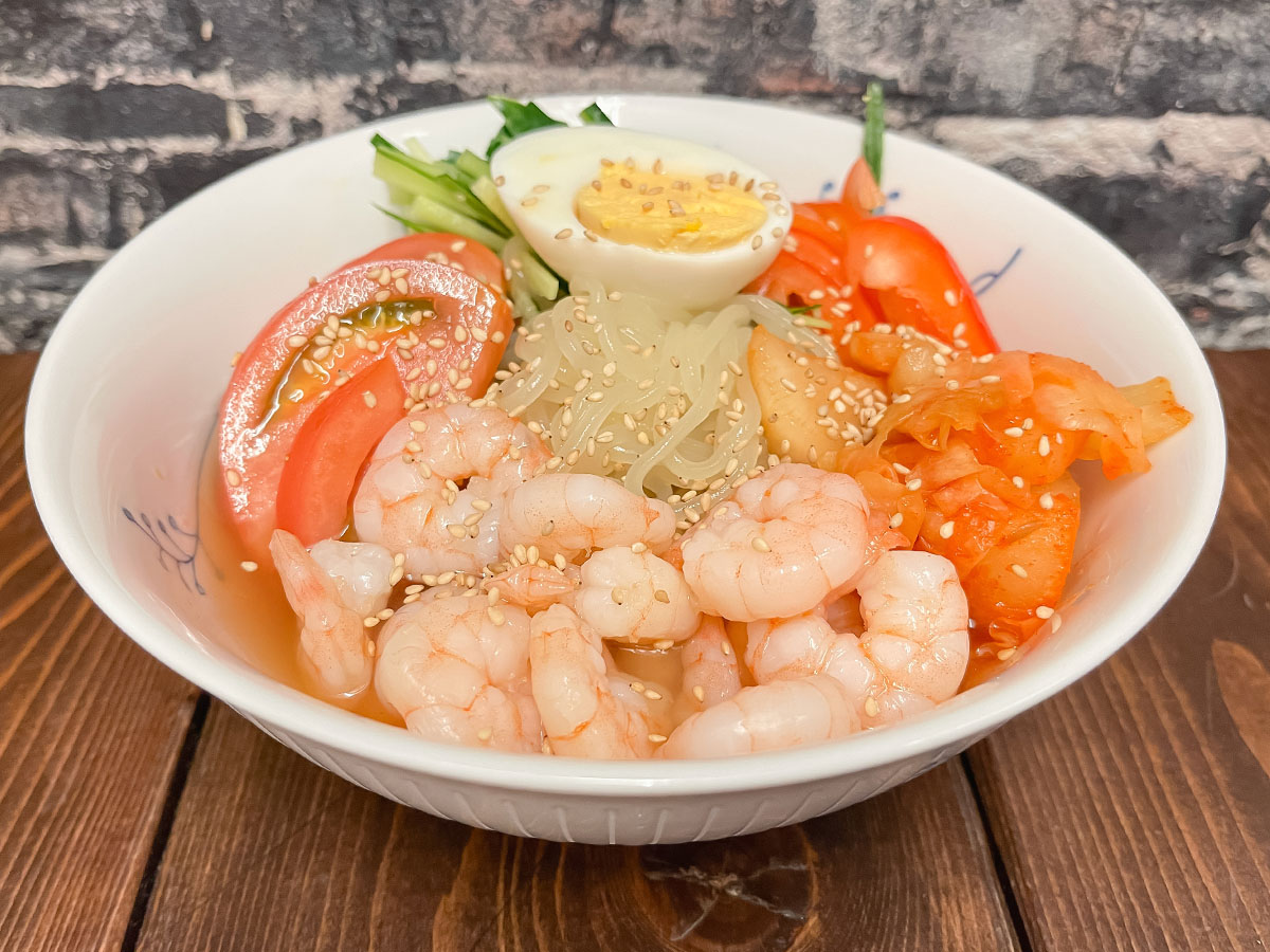 ゆうちょ銀行(7182)の株主優待で、ぴょんぴょん舎の冷麺三種詰合せがきたよ！