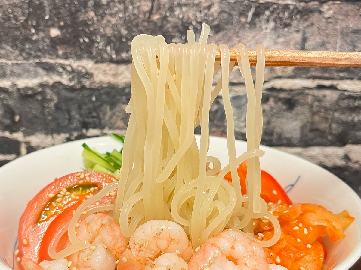 ゆうちょ銀行(7182)の株主優待で、ぴょんぴょん舎の冷麺三種詰合せがきたよ！