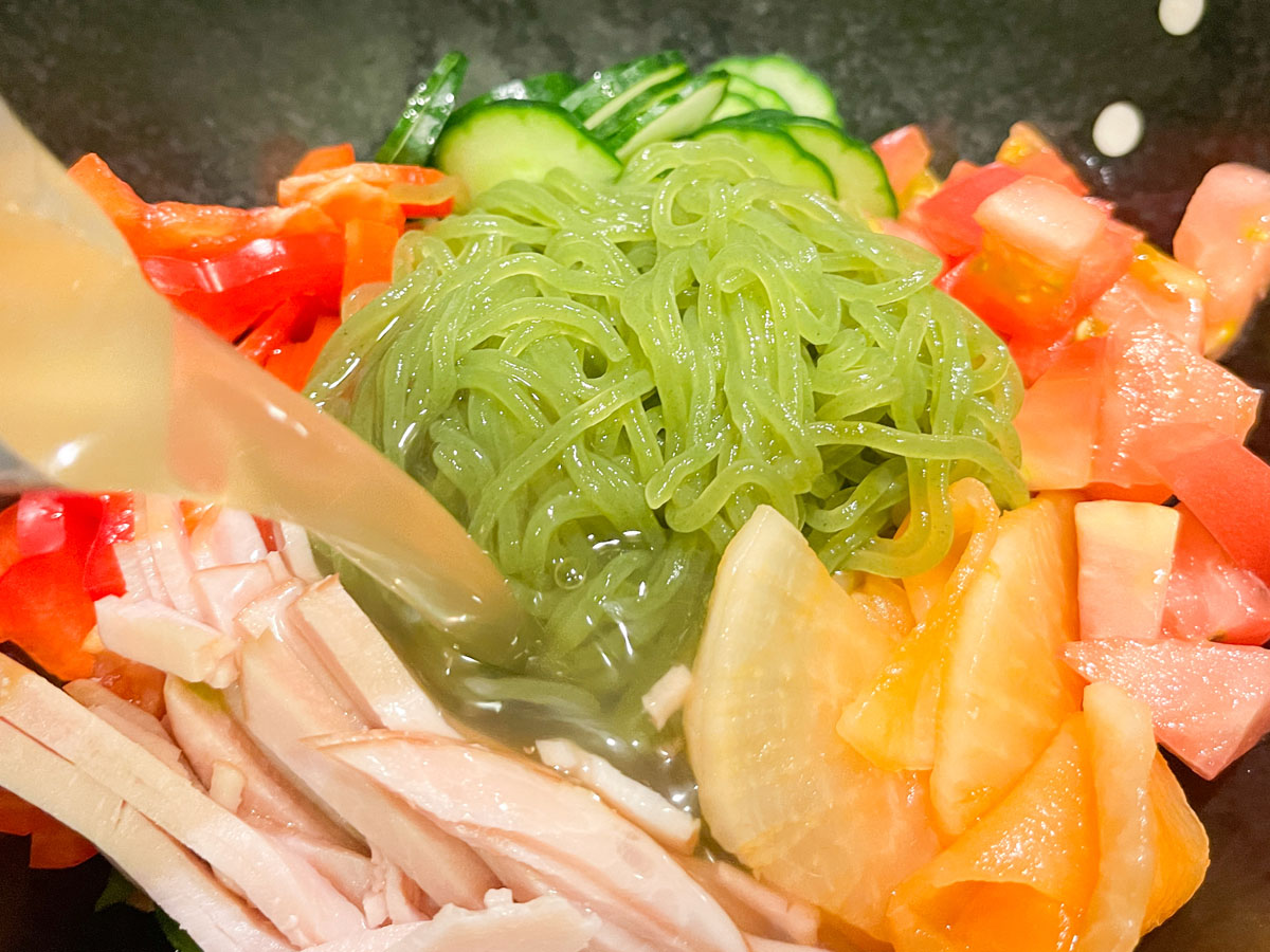 ゆうちょ銀行(7182)の株主優待で、ぴょんぴょん舎の冷麺三種詰合せがきたよ！