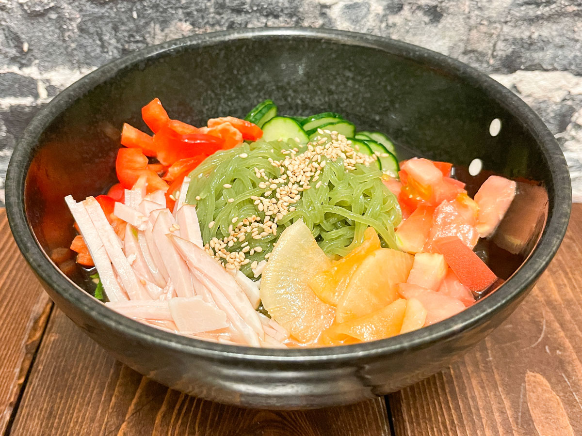 ゆうちょ銀行(7182)の株主優待で、ぴょんぴょん舎の冷麺三種詰合せがきたよ！