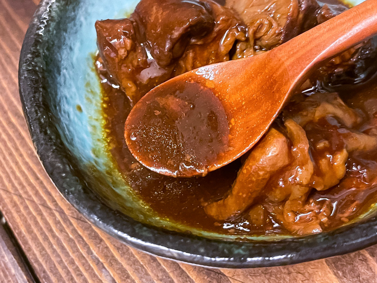 エスリード(8877)の株主優待で、みのり 牛肉の蒸し煮がきたよ