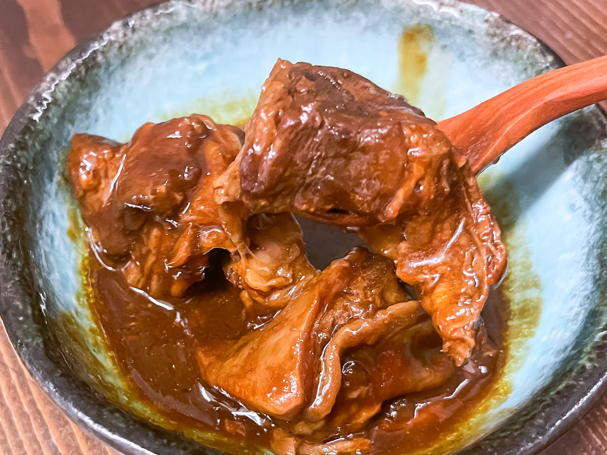 エスリード(8877)の株主優待で、みのり 牛肉の蒸し煮がきたよ