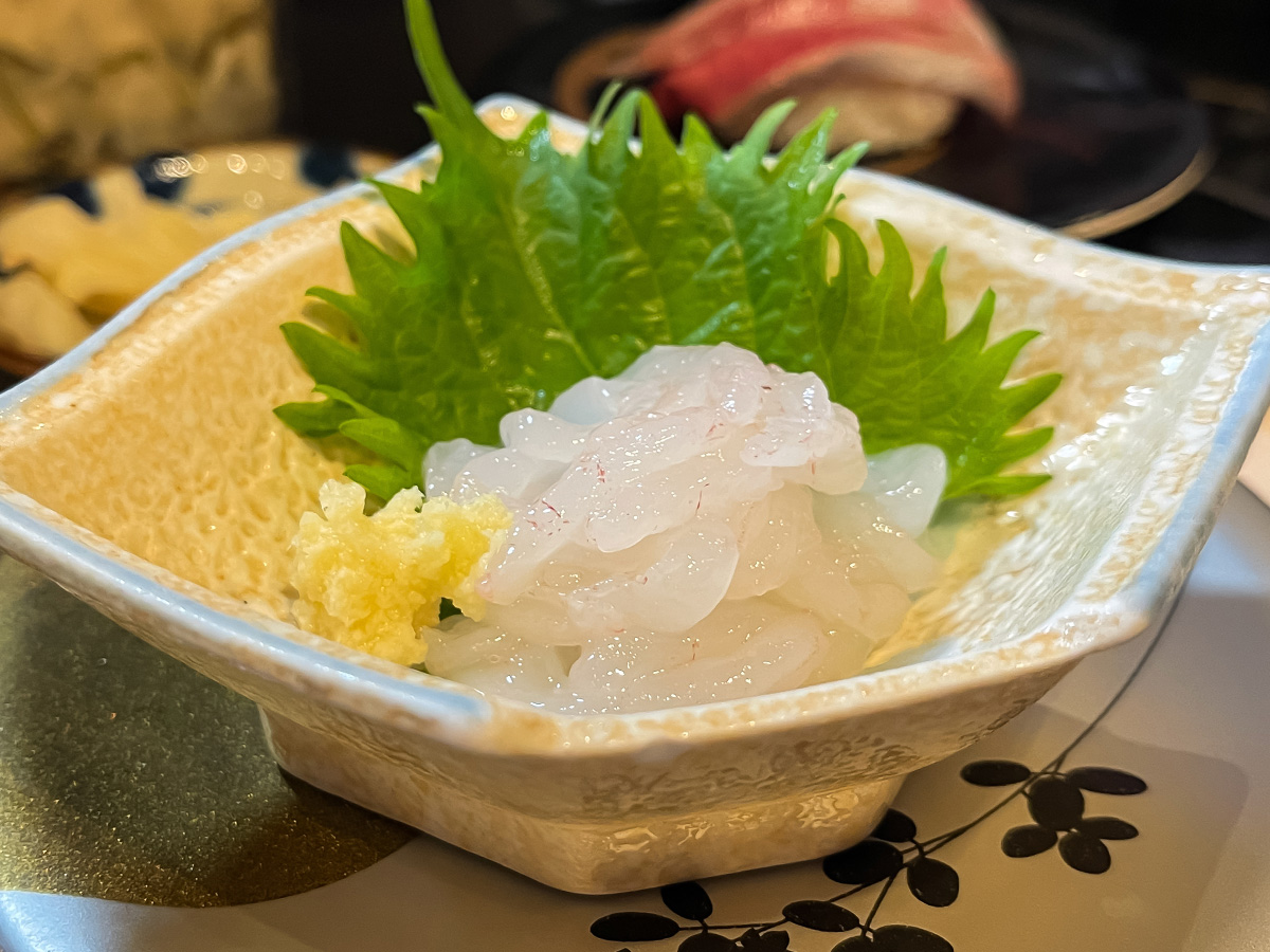 「廻転とやま鮨」で香箱蟹、白海老のお刺身と天ぷら、紅ずわい蟹三種食べた！／富山駅前店 本館