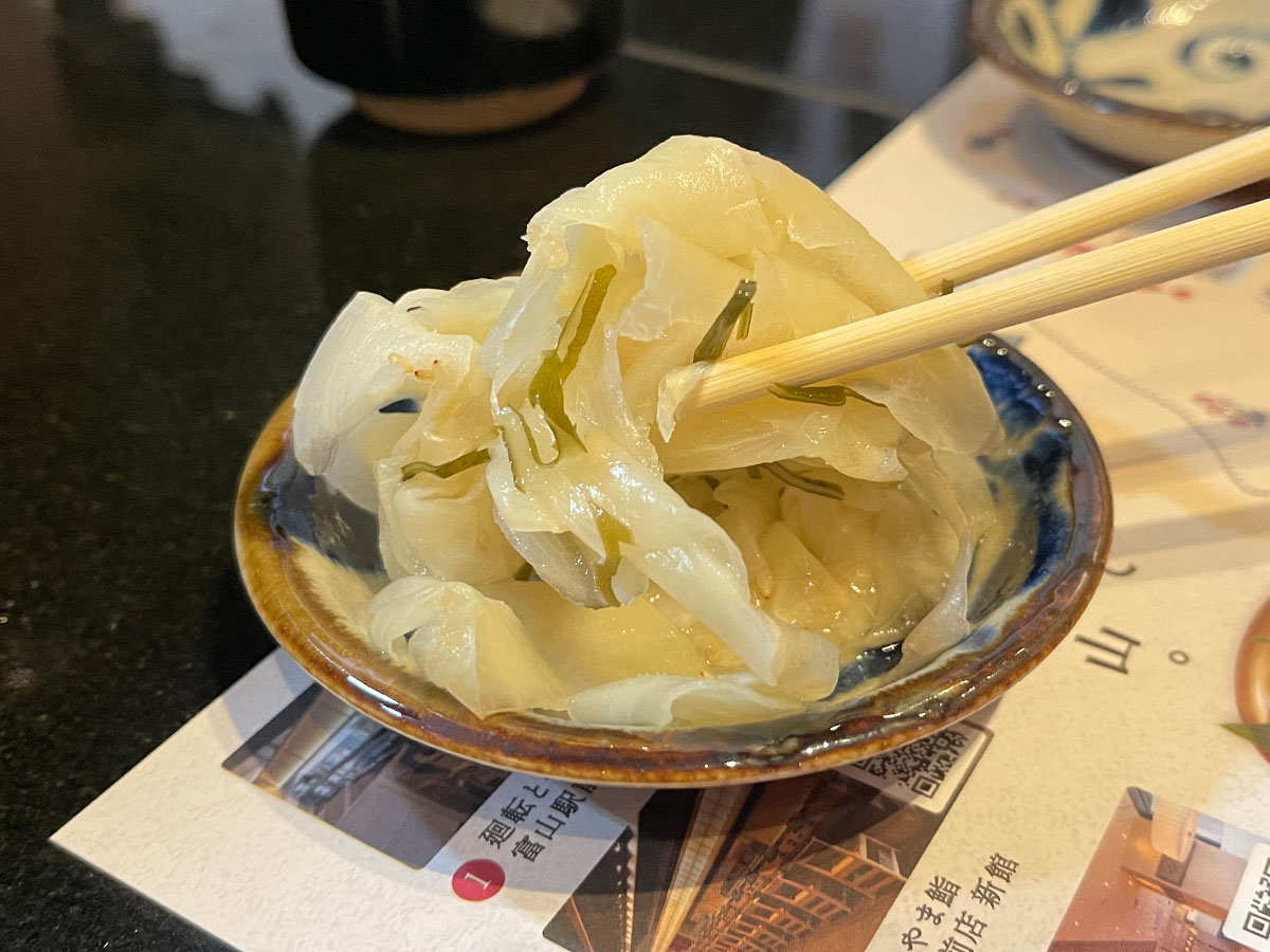 「廻転とやま鮨」で香箱蟹、白海老のお刺身と天ぷら、紅ずわい蟹三種食べた！／富山駅前店 本館