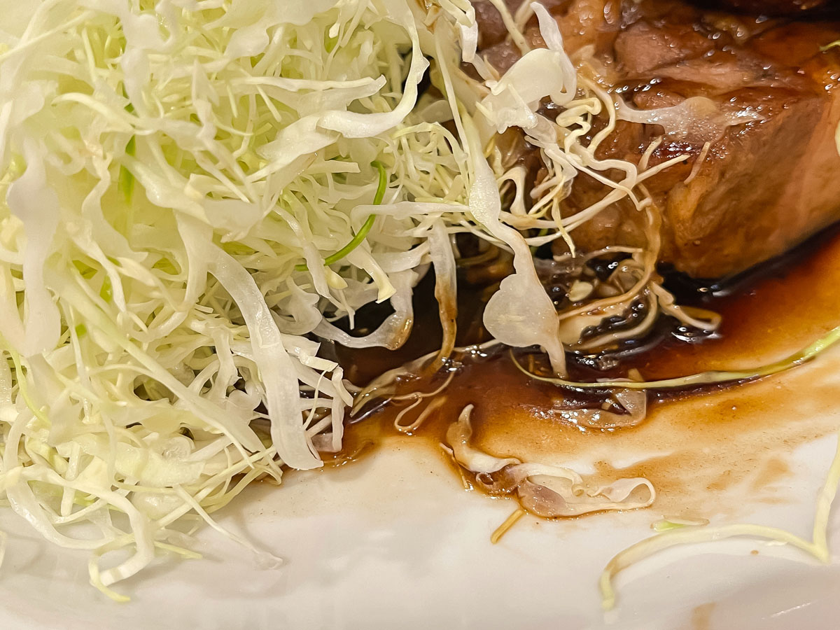 「八角」でリブロースの黒部トンテキ定食食べたよ！／富山駅 マリエとやま内