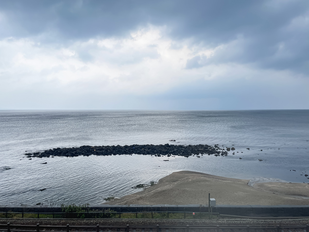 道の駅「雨晴」に行って、義経岩を見てみたよ！／富山県高岡市