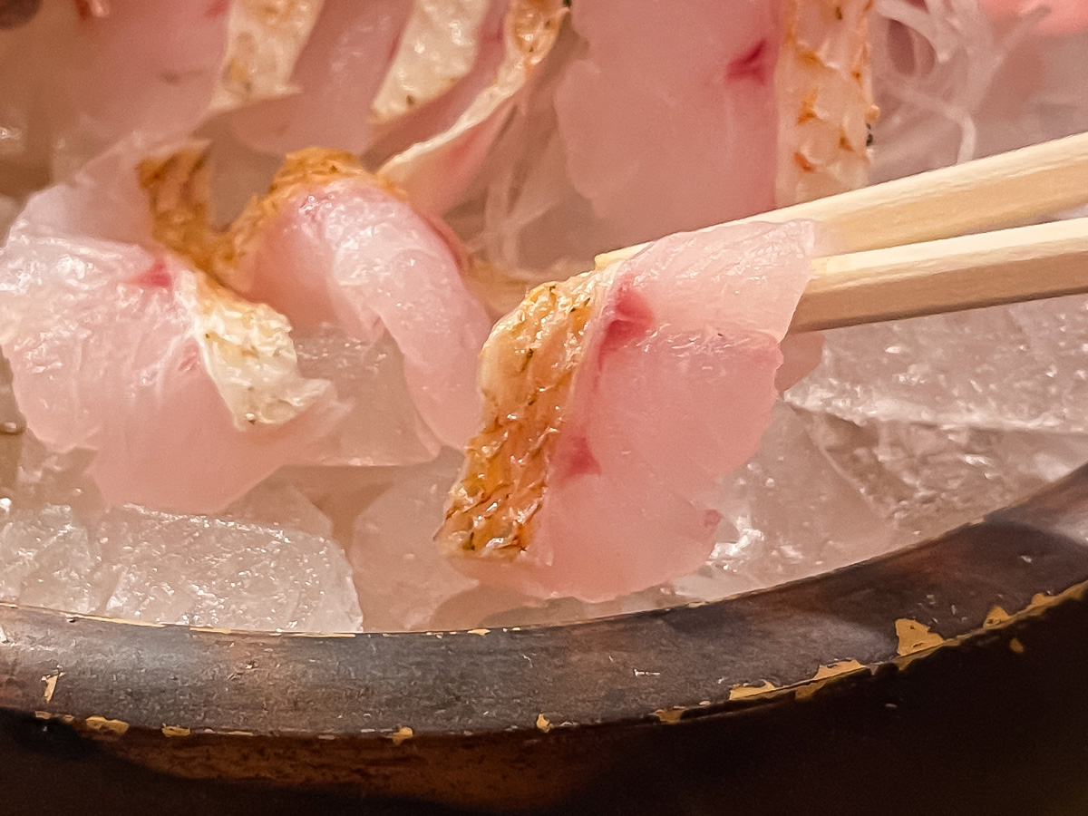 「魚どん亭」で甘エビとノドグロ、本ずわいがに、香箱がに食べたよ！／富山駅 とやマルシェ