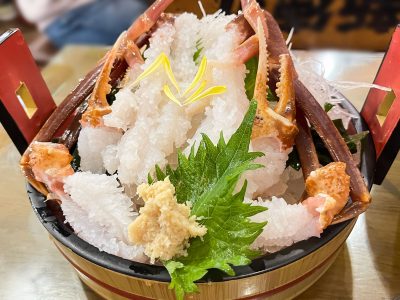 「魚どん亭」で甘エビとノドグロ、本ずわいがに、香箱がに食べたよ！／富山駅 とやマルシェ