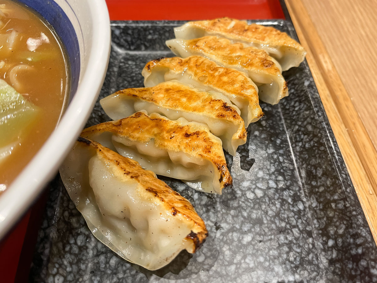 「8番らーめん」で野菜らーめん味噌味、チャーハン、餃子食べたよ!/富山駅店