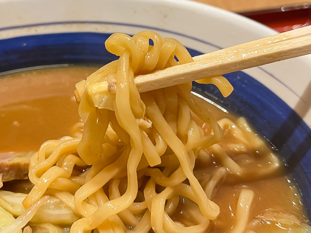 「8番らーめん」で野菜らーめん味噌味、チャーハン、餃子食べたよ!/富山駅店