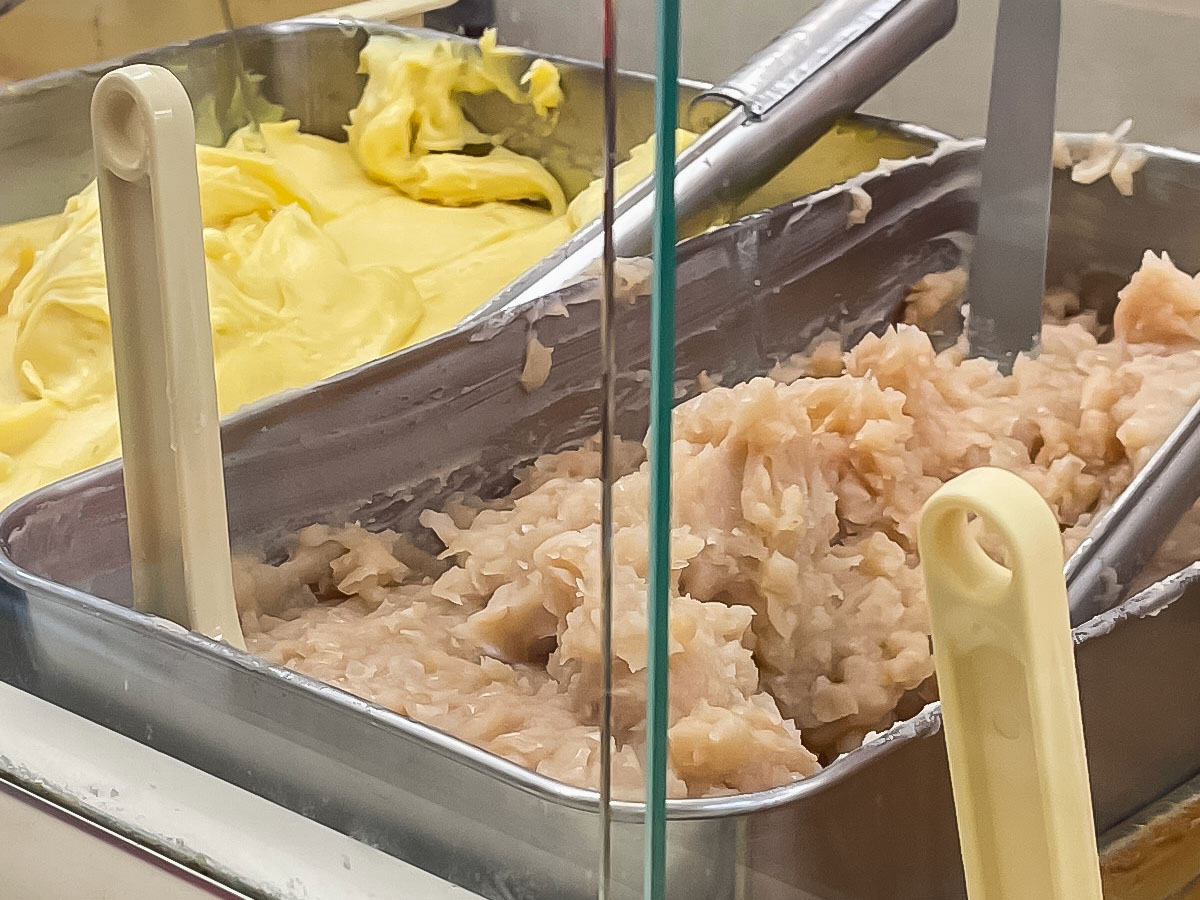 「七越(ななこし)」の"赤あん七越焼"食べたよ！／富山県総曲輪フェリオ店