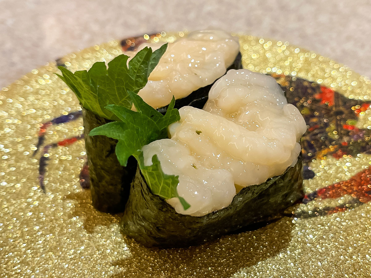 「氷見きときと寿司」でふくらぎ、辻の身、ハマチ、がすえび軍艦食べた!/富山駅とやマルシェのれん横丁