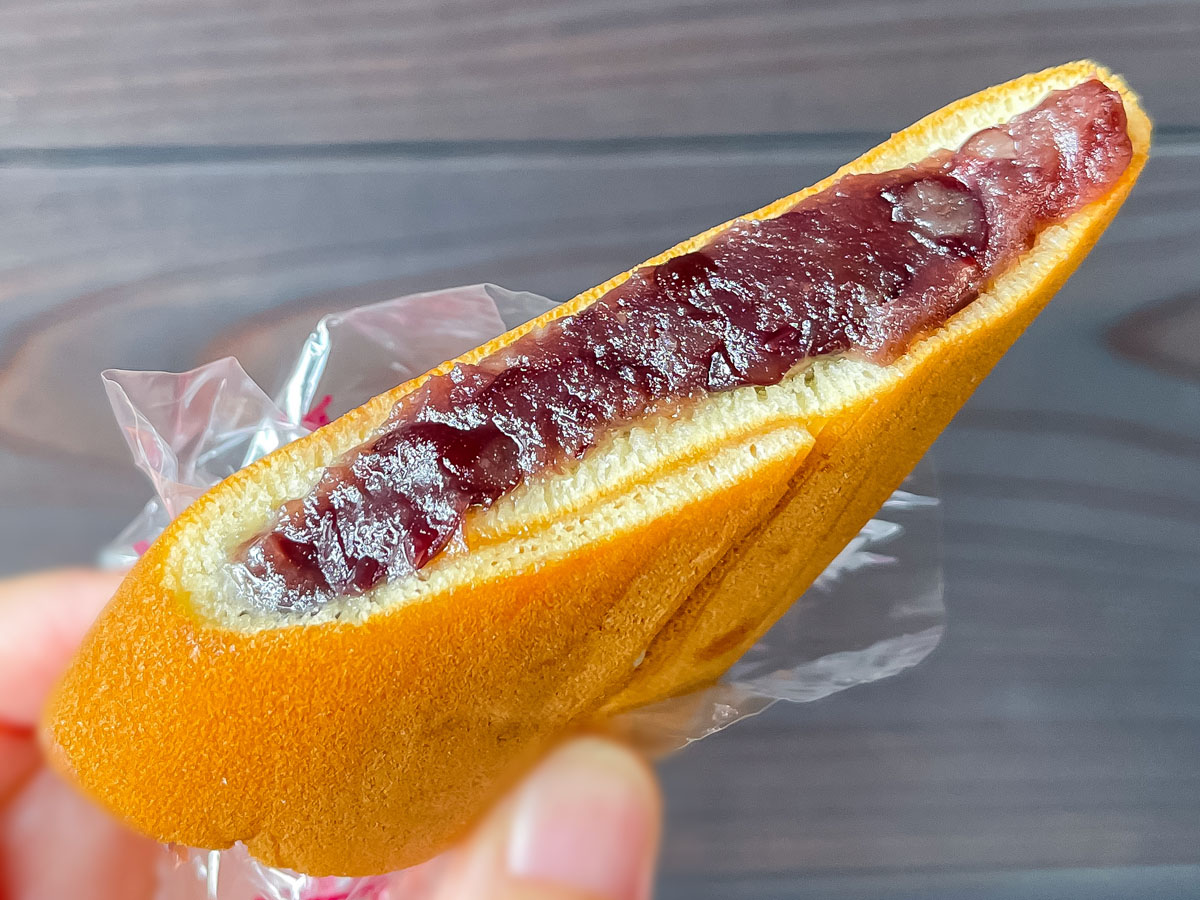 菓子舗「大塚屋」の三角どら焼き買ってみたよ／富山県岩瀬町