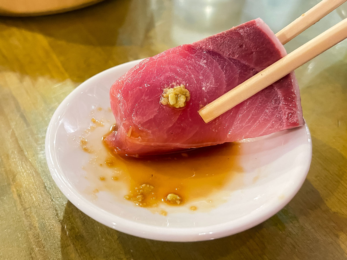 「魚どん亭」でお刺身盛合せ、白えび天丼、魚介ミックスフライ食べたよ！／富山駅 とやマルシェ
