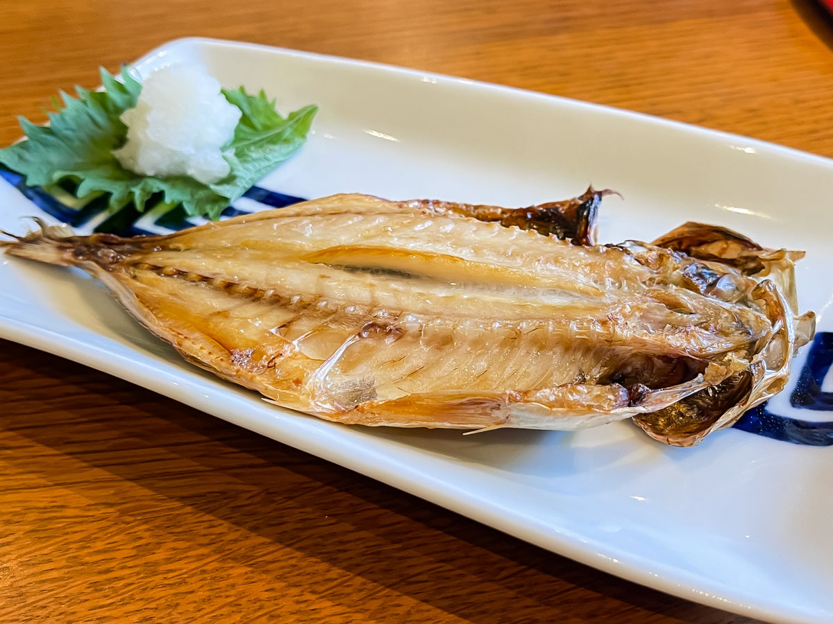 「金沢おみそしる倶楽部」で朝ごはん(おにぎりセット・焼き魚)食べたよ！／石川県金沢市