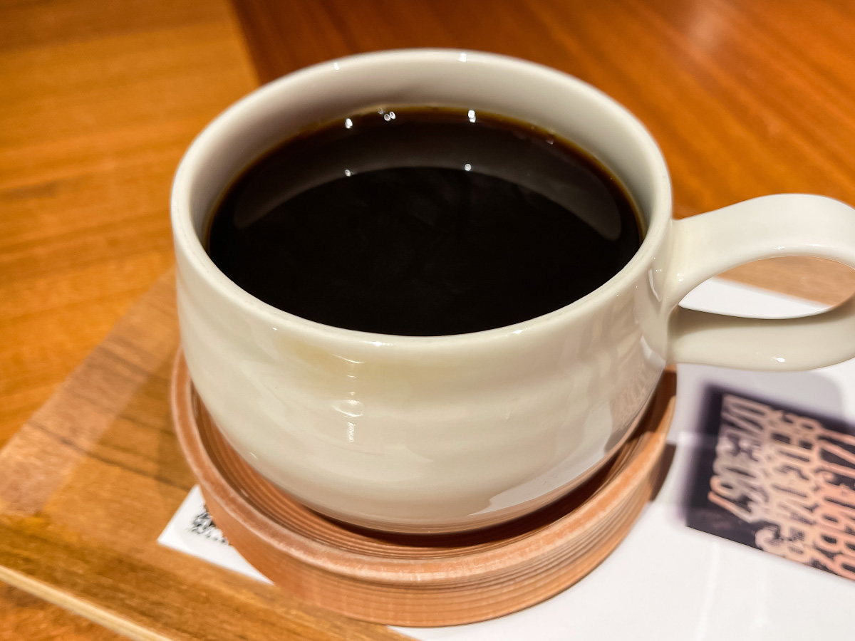 カフェ「La RINA(ラ・リナ)」でコーヒーとティラミス食べた!/石川県金沢市・クラソプレイス香林坊内