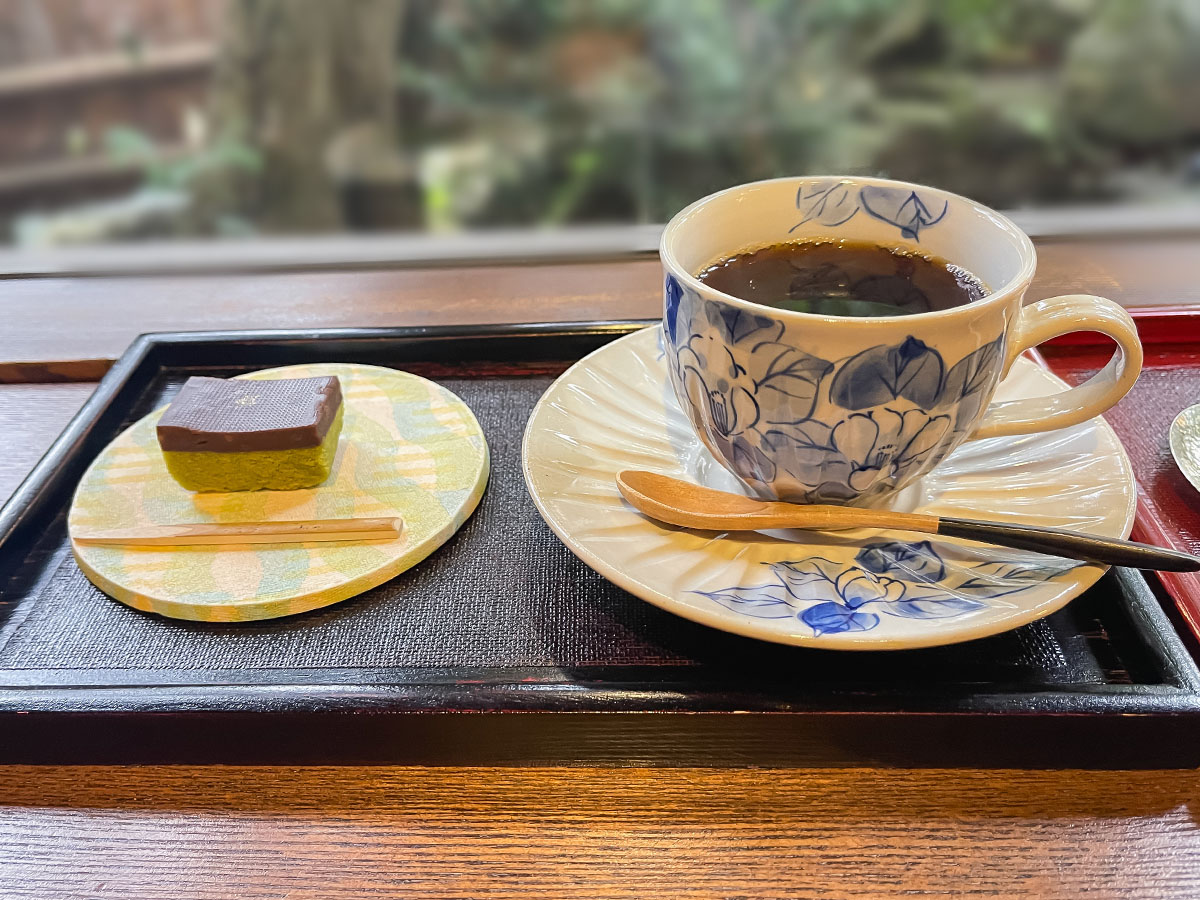 長町武家屋敷跡にある「茶菓工房たろう」で"珈琲とはなことたろう"食べた！／石川県金沢市