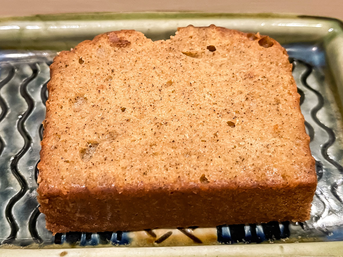 「キャラバンサライ」で金澤ロワイヤルブランデーケーキ買ってみた！／石川県金沢市・武蔵店