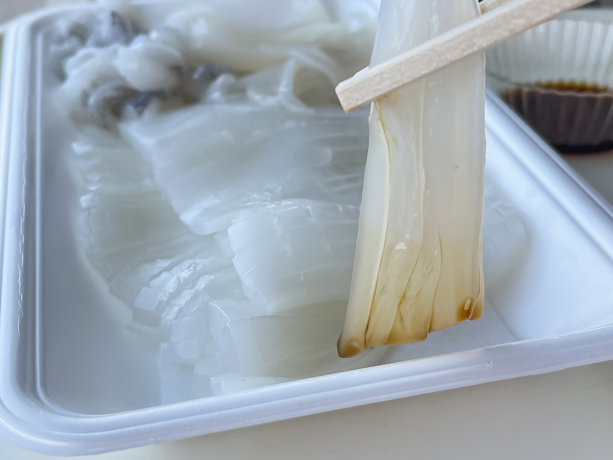 「金沢港いきいき魚市」で、茹で加納カニとガス海老の刺身食べたよ！／石川県金沢市