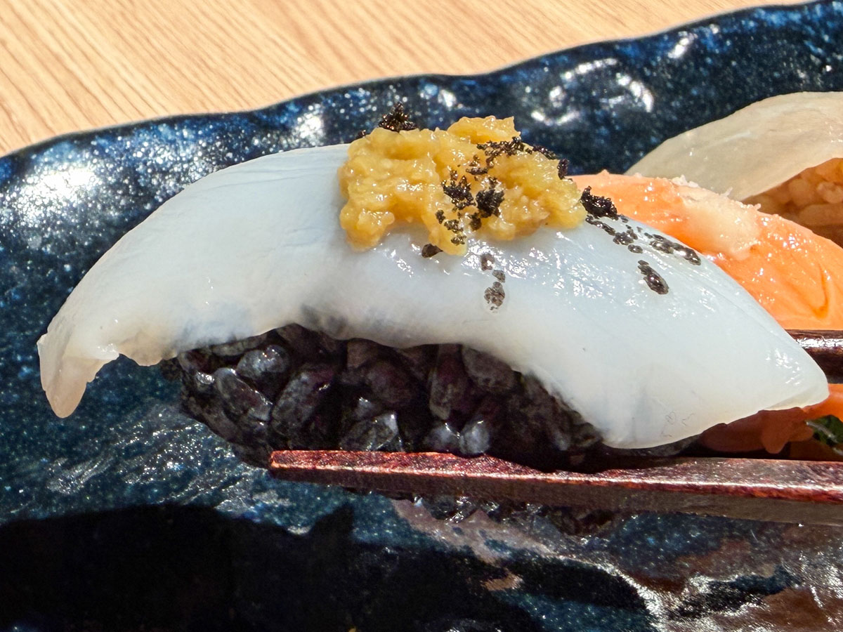 「和音(わおん)」で"にぎり寿司8貫セット"と"みそ麹らーめん"食べたよ!/ベースゲート横浜関内