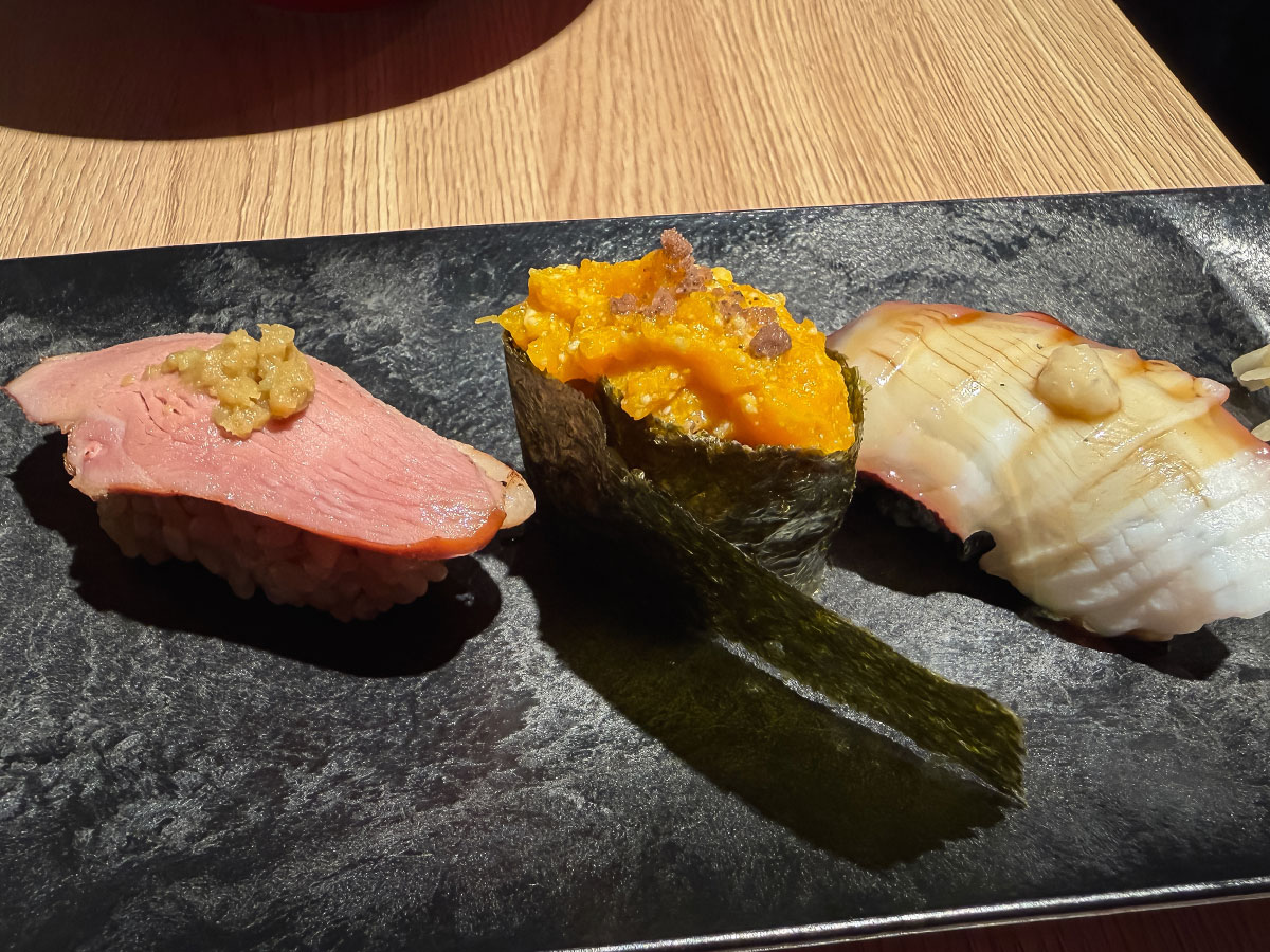 「和音(わおん)」で"にぎり寿司8貫セット"と"みそ麹らーめん"食べたよ!/ベースゲート横浜関内