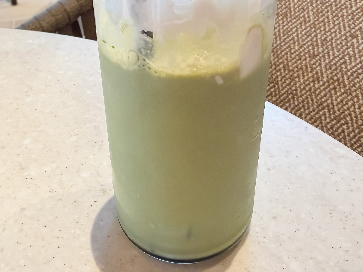 「The TRATTORIA SALVATORE CAFE」で朝食のベイサイドクラムチャウダー、クロワッサンベーコンエッグ食べた／ベースゲート横浜関内